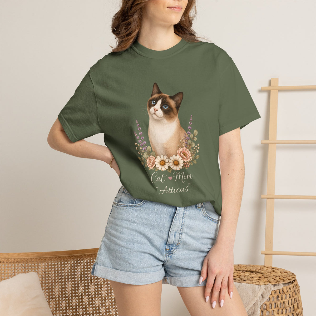 Personalized Snowshoe Cat Mom Comfort Colors® T-Shirt