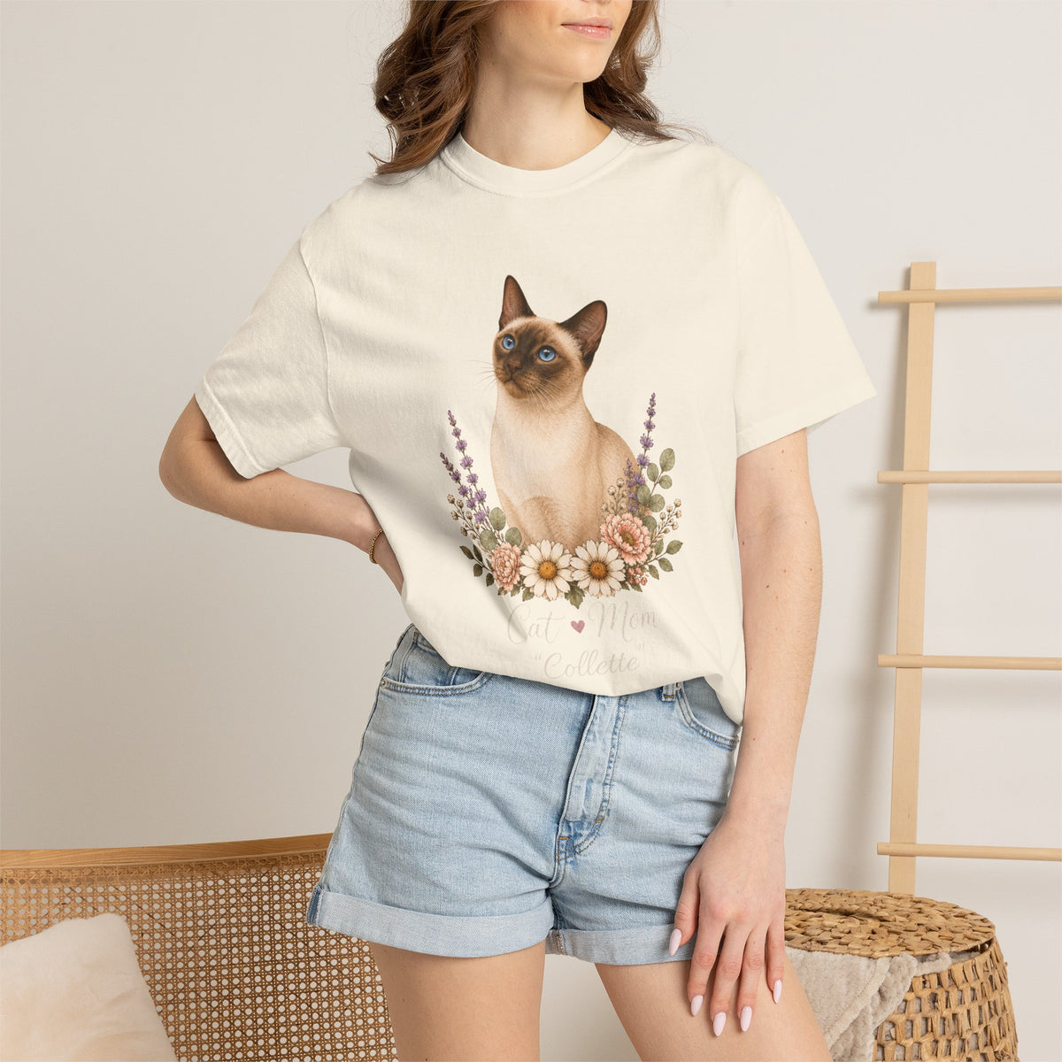 Personalized Siamese Cat Mom Comfort Colors® T-Shirt