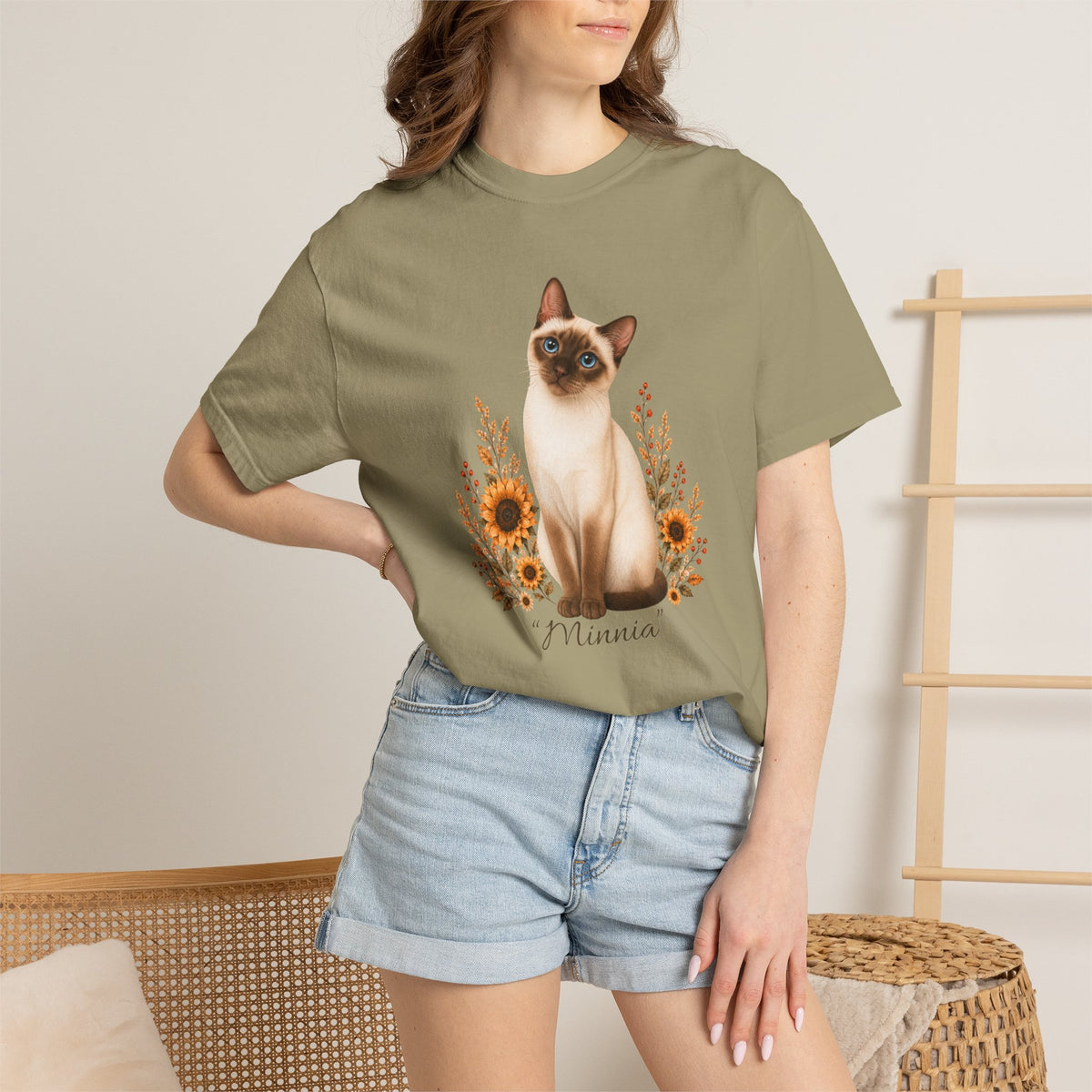 Personalized Siamese Cat Mom Comfort Colors® T-Shirt