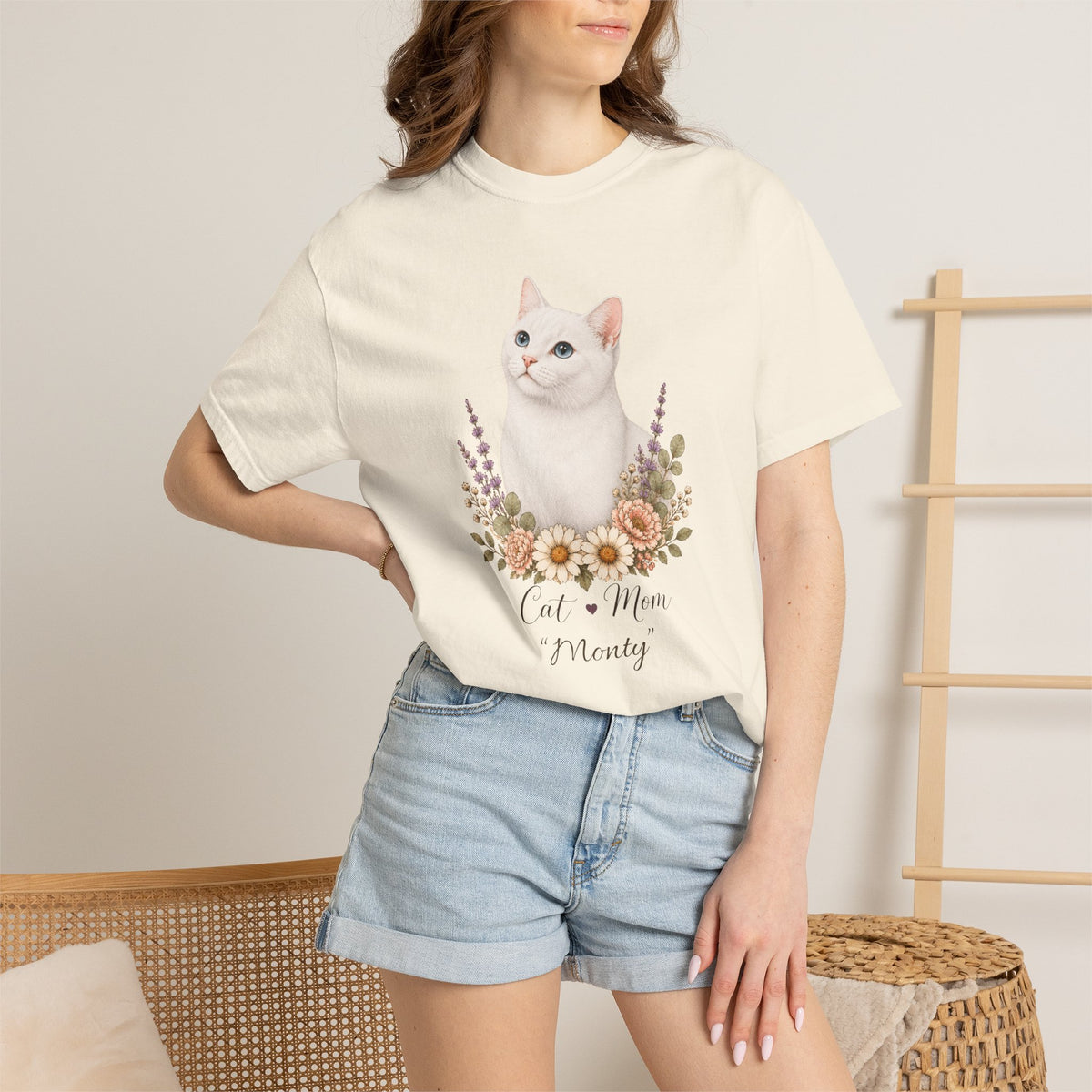 Personalized White Cat Mom Comfort Colors® T-Shirt