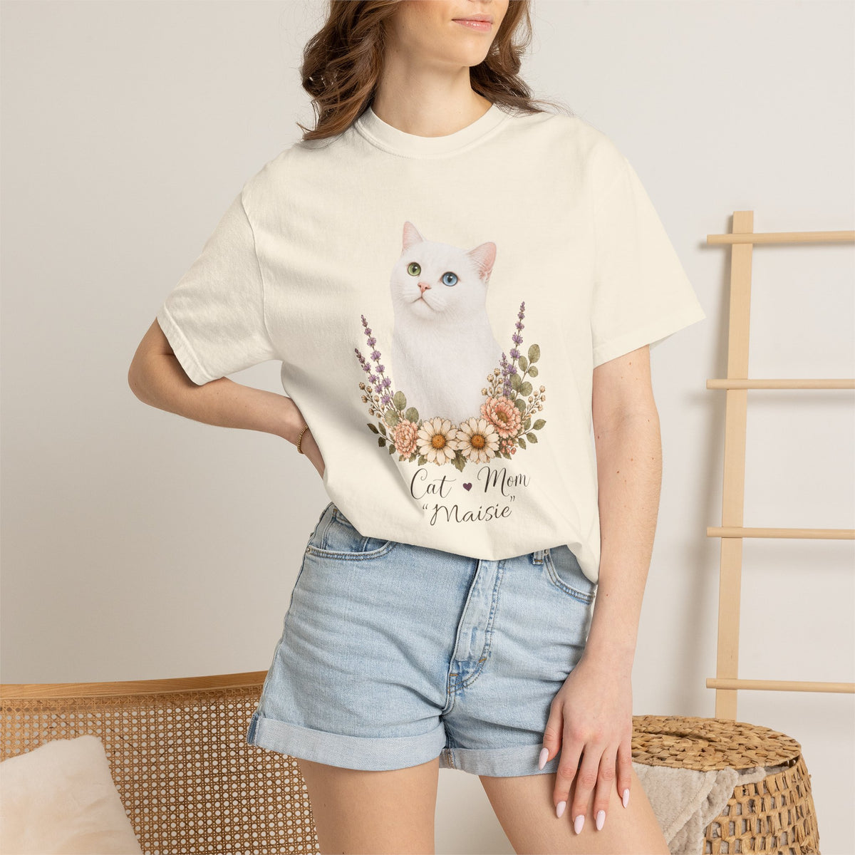 Personalized White Odd-eyed Cat Mom Comfort Colors® T-Shirt