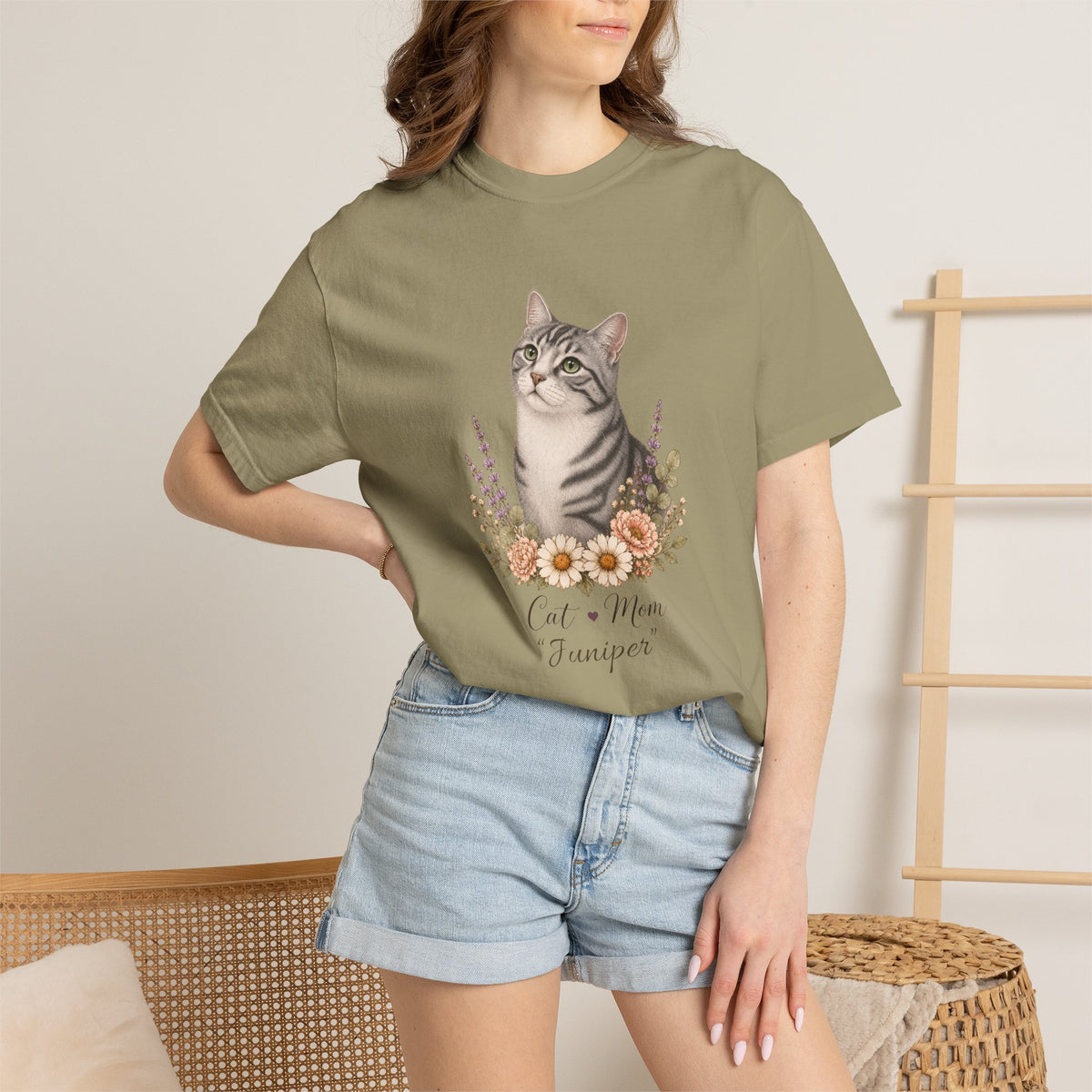 Personalized Silver Tabby Cat Mom Comfort Colors® T-Shirt