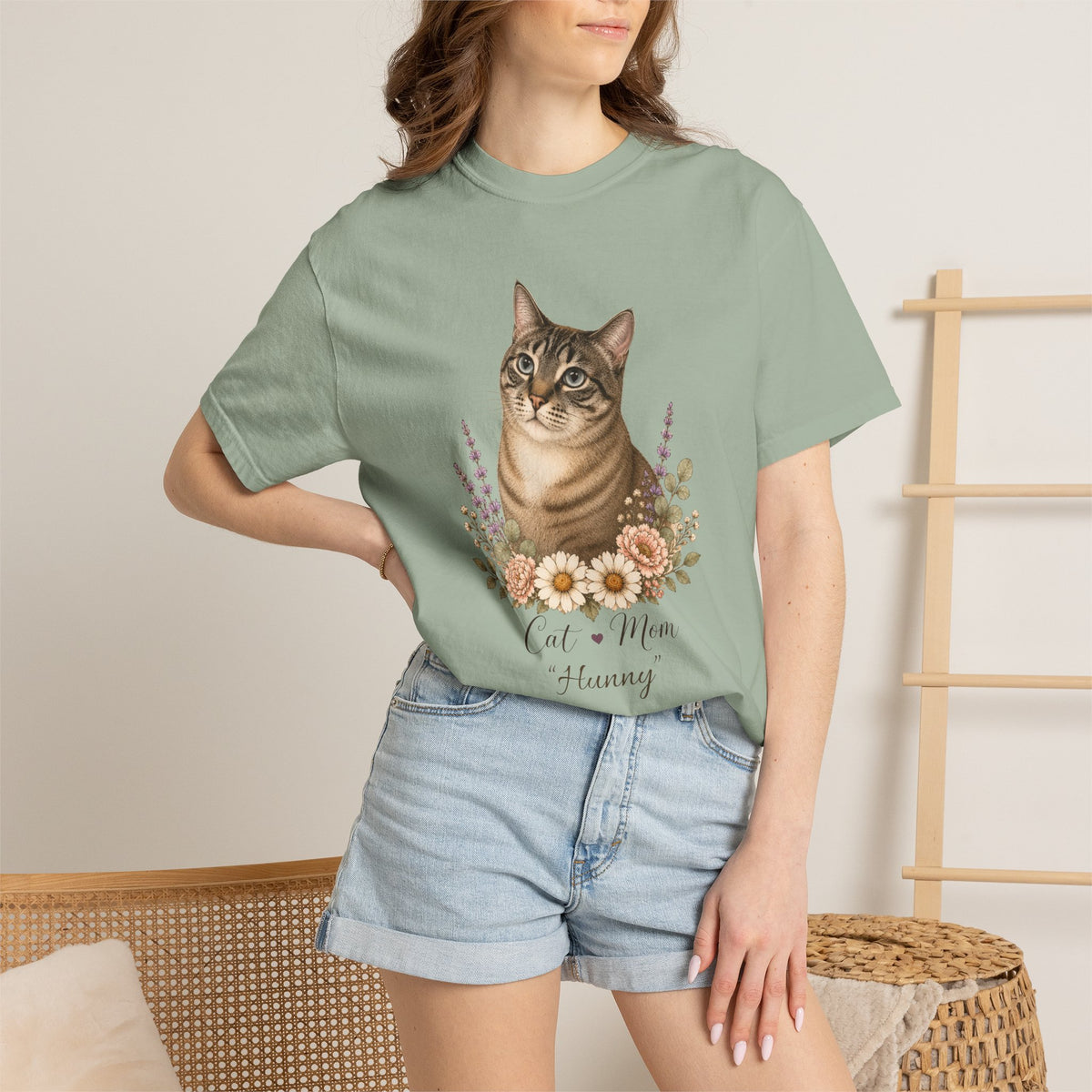 Personalized Blue Lynx Point Cat Mom Comfort Colors® T-Shirt