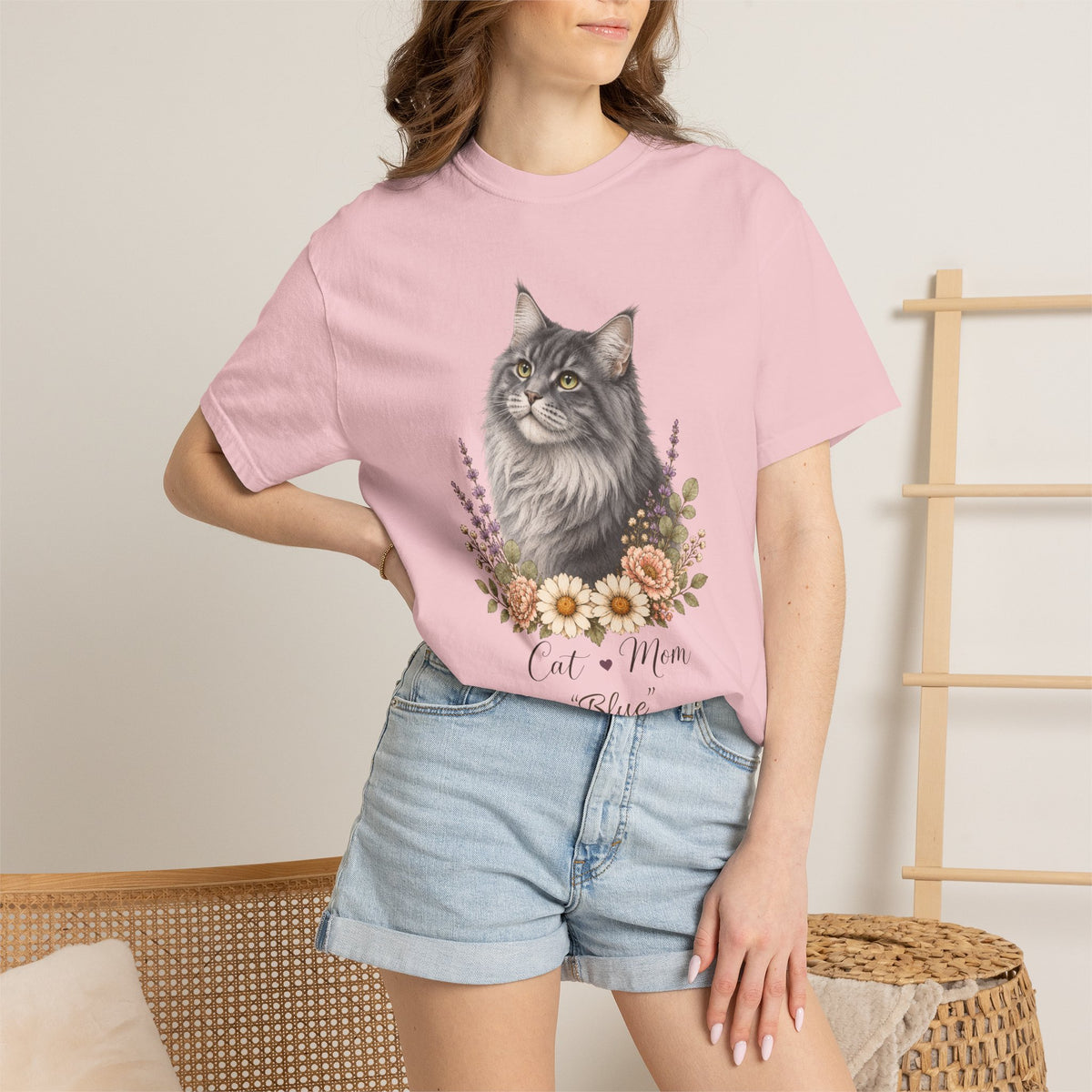 Personalized Maine Coon Cat Mom Comfort Colors® T-Shirt