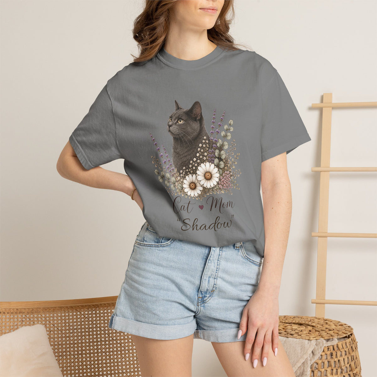 Personalized Gray Cat Mom Comfort Colors® T-Shirt