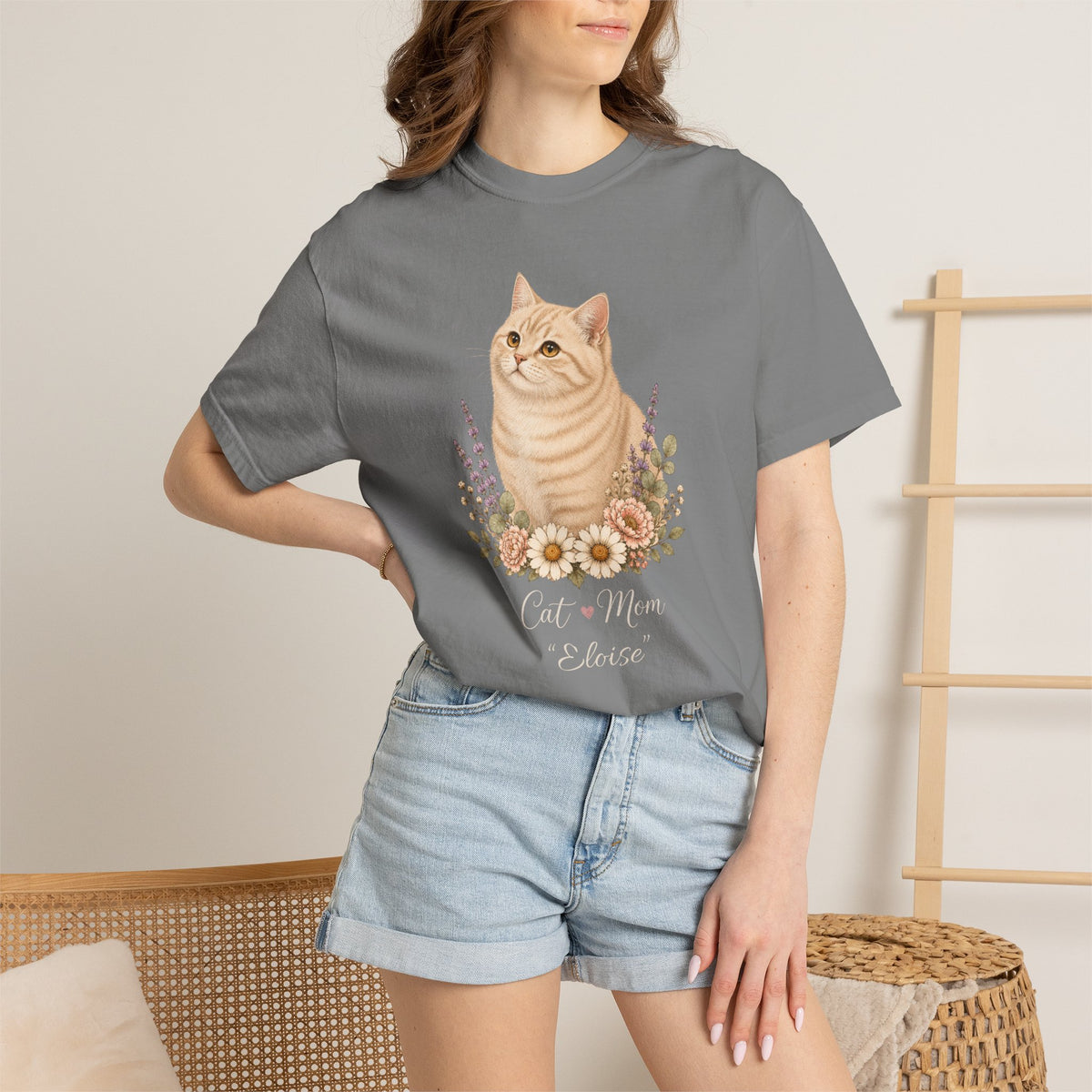 Personalized Cream Tabby Cat Mom Comfort Colors® T-Shirt