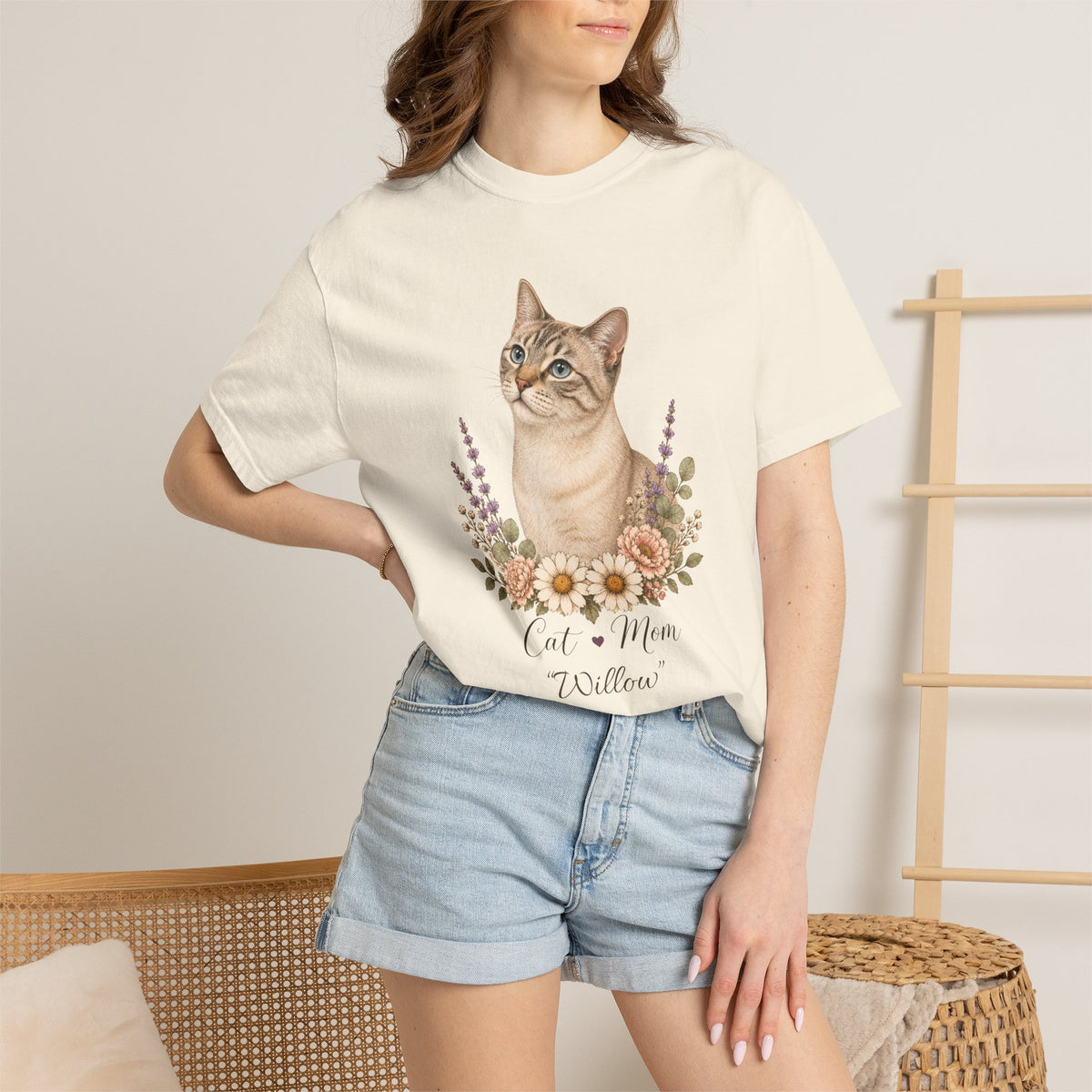 Personalized Lynx  Point Cat Mom Comfort Colors® T-Shirt