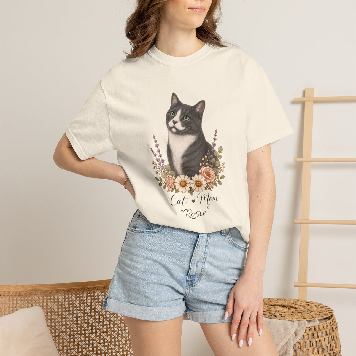 Personalized Gray Cat Mom Comfort Colors® T-Shirt