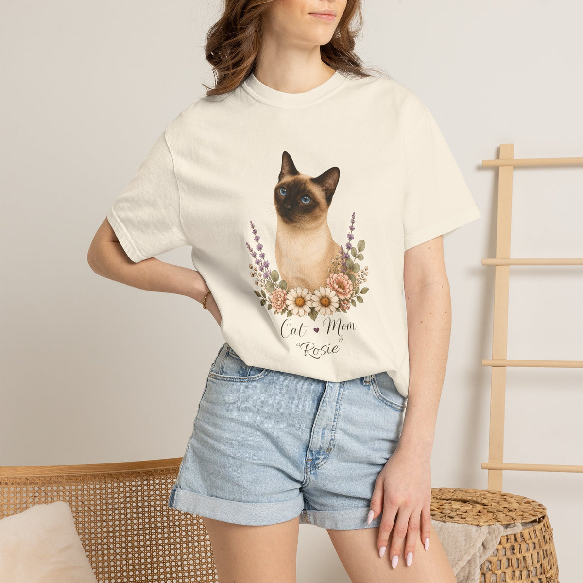 Personalized Siamese Cat Mom Comfort Colors® T-Shirt