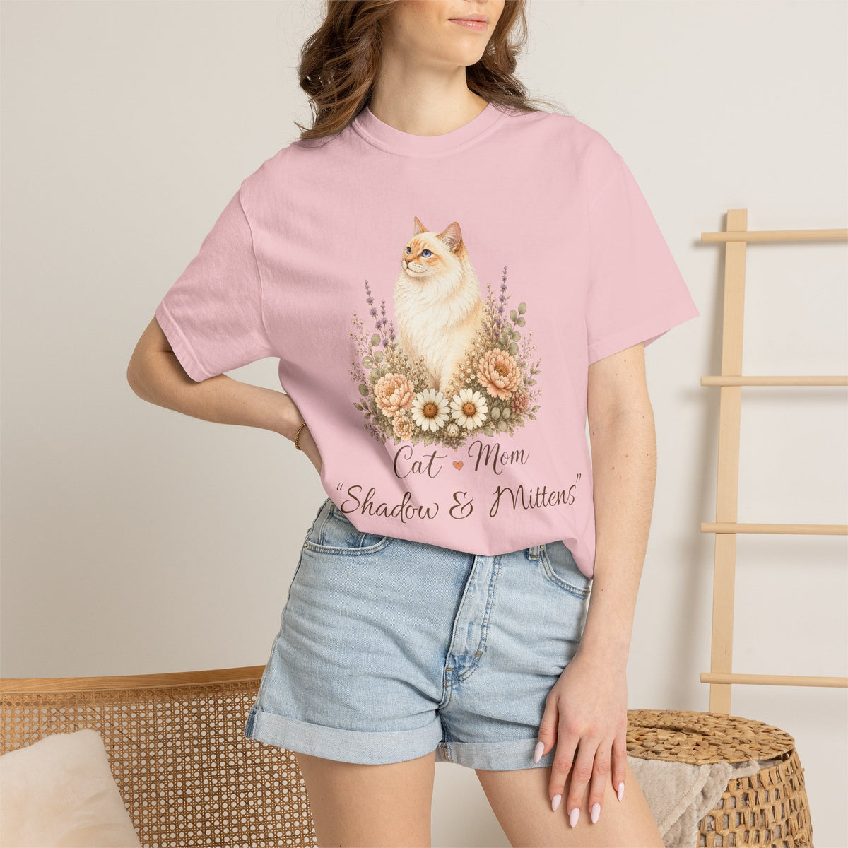 Personalized Flame Point Cat Mom Comfort Colors® T-Shirt