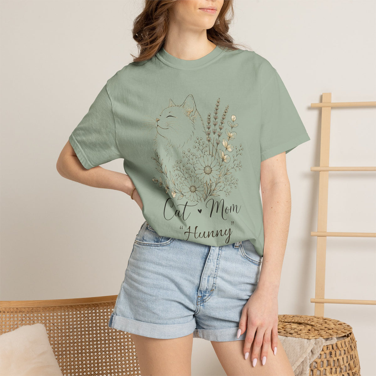 Personalized Cat Mom T-Shirt — Cat Floral Tee