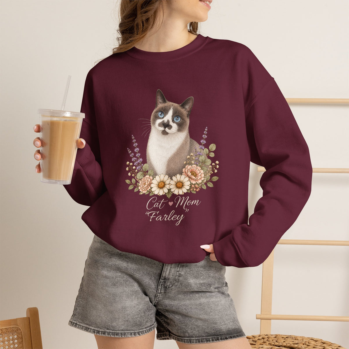 Personalized Blue-Point Snowshoe Cat Mom Gildan® Sweatshirt