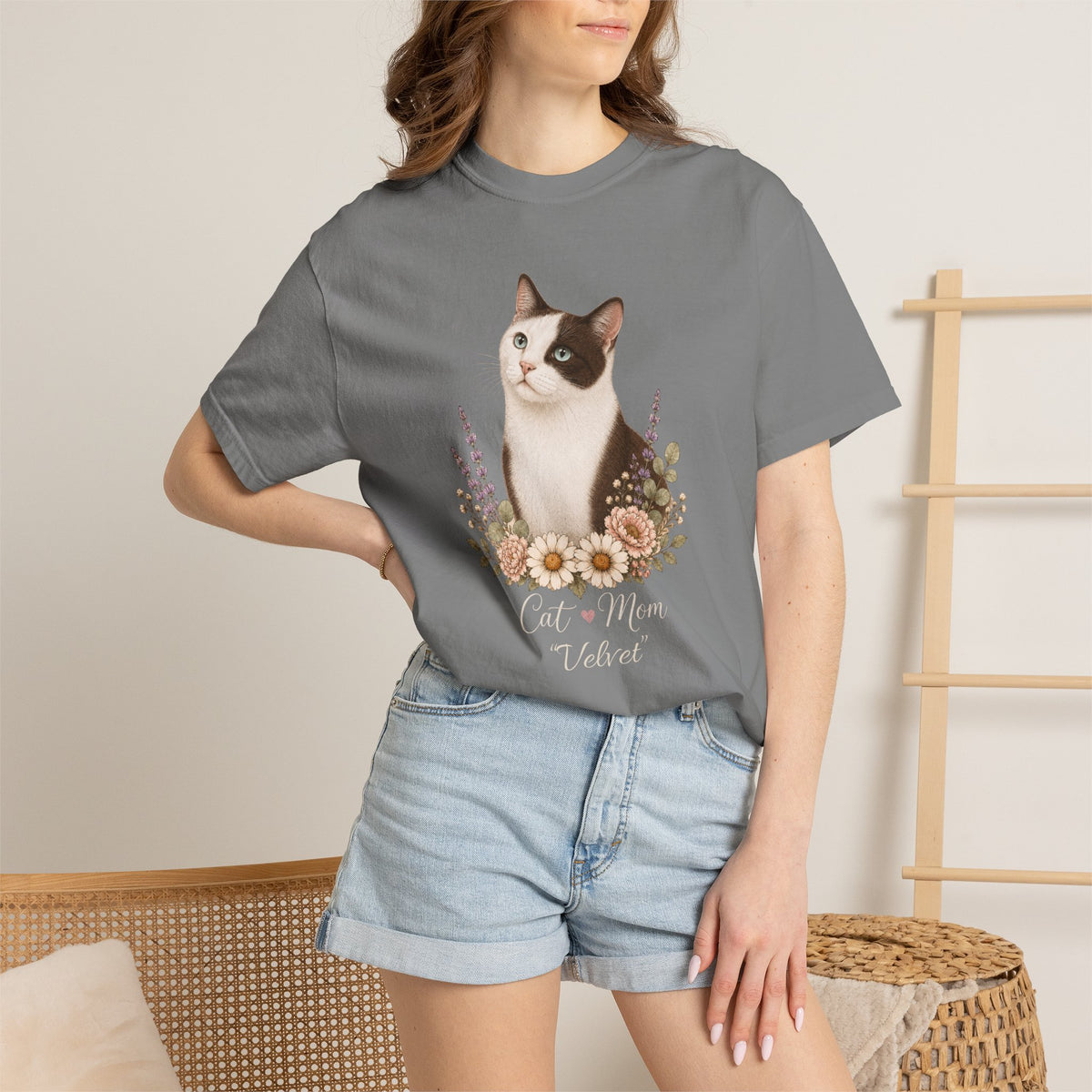 Personalized Bicolored Cat Mom Comfort Colors® T-Shirt