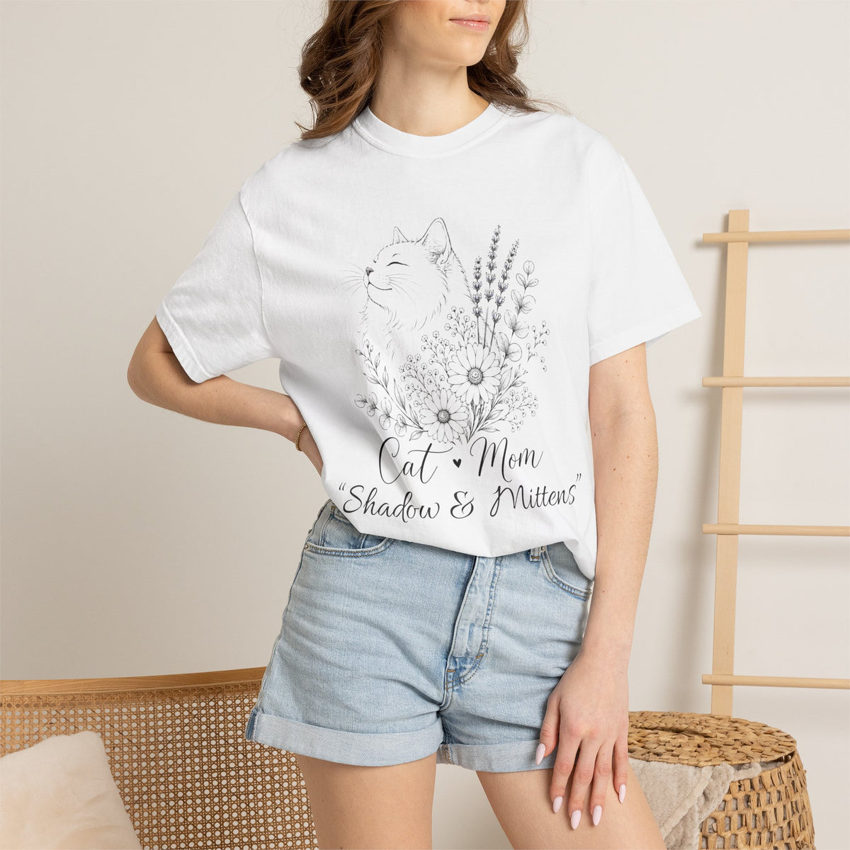 Personalized Minimalist Floral Cat Mom Comfort Colors® T-Shirt
