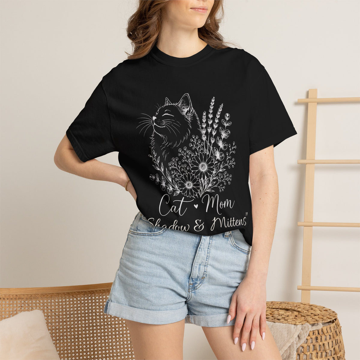 Personalized Minimalist Floral Cat Mom Comfort Colors® T-Shirt