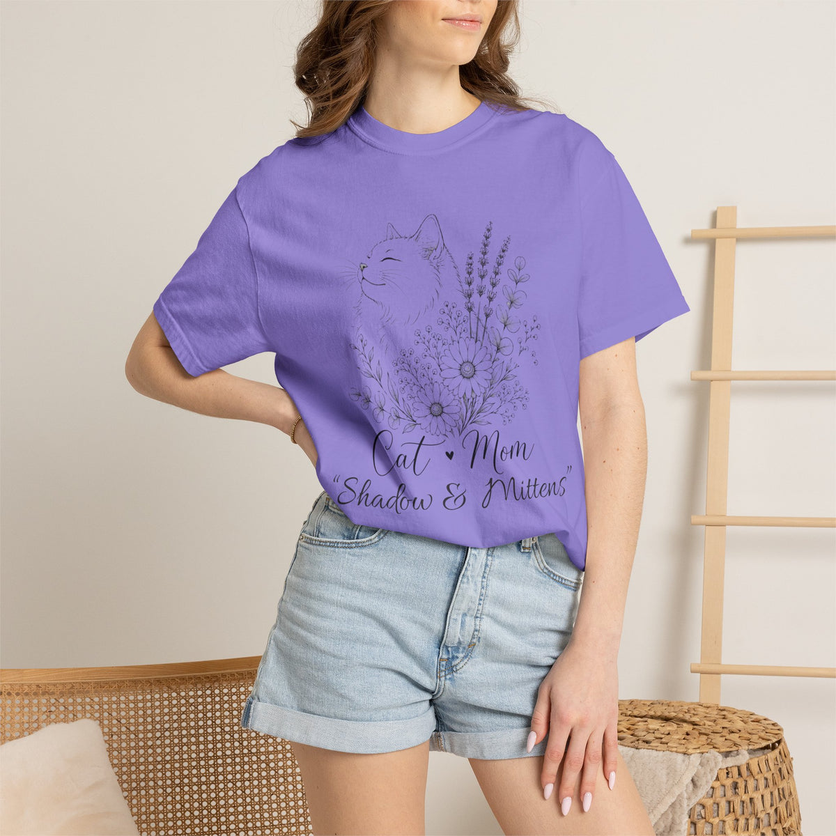 Personalized Minimalist Floral Cat Mom Comfort Colors® T-Shirt