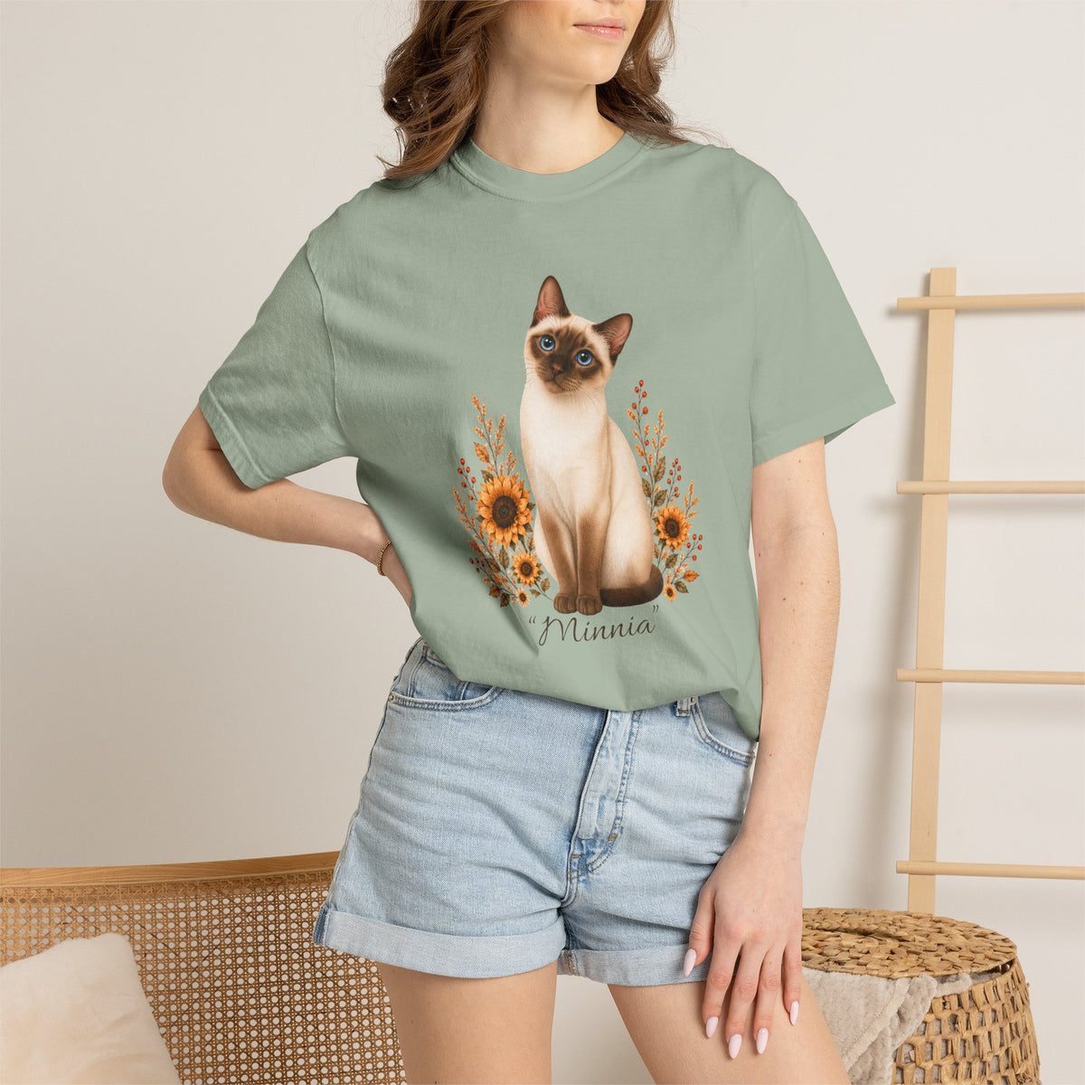 Personalized Siamese Cat Mom Comfort Colors® T-Shirt