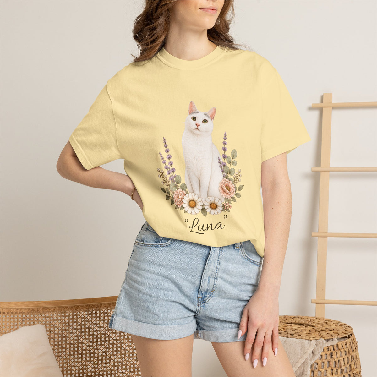 Personalized White Cat Cat Mom Comfort Colors® T-Shirt