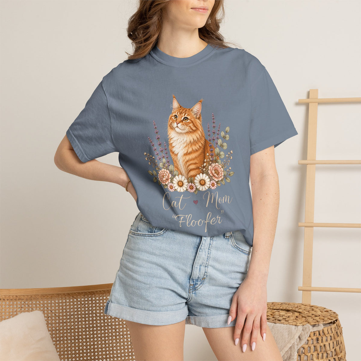 Personalized Maine Coon Cat Mom Comfort Colors® T-Shirt