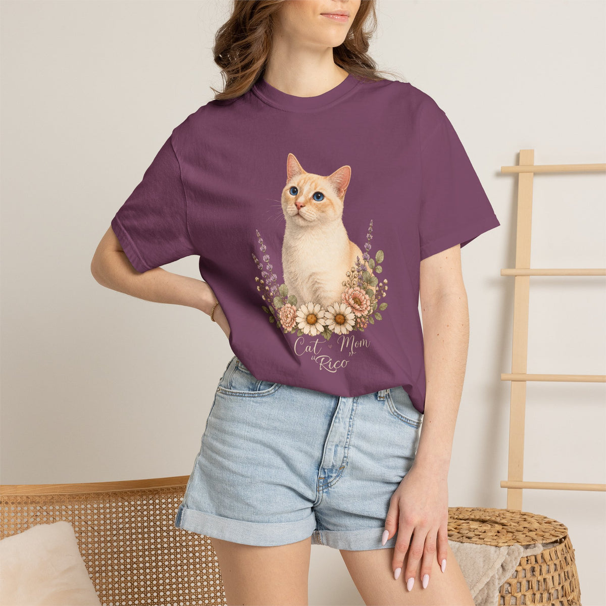Personalized Flame Point Cat Mom Comfort Colors® T-Shirt