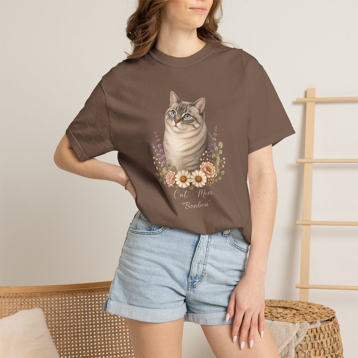 Personalized Lynx Point Cat Mom Comfort Colors® T-Shirt