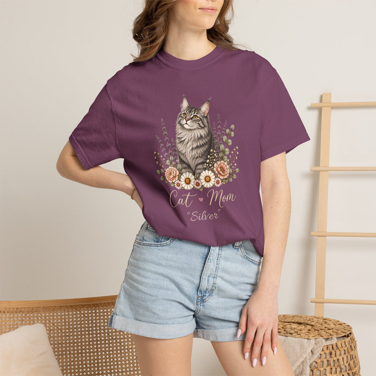 Personalized Maine Coon Cat Mom Comfort Colors® T-Shirt