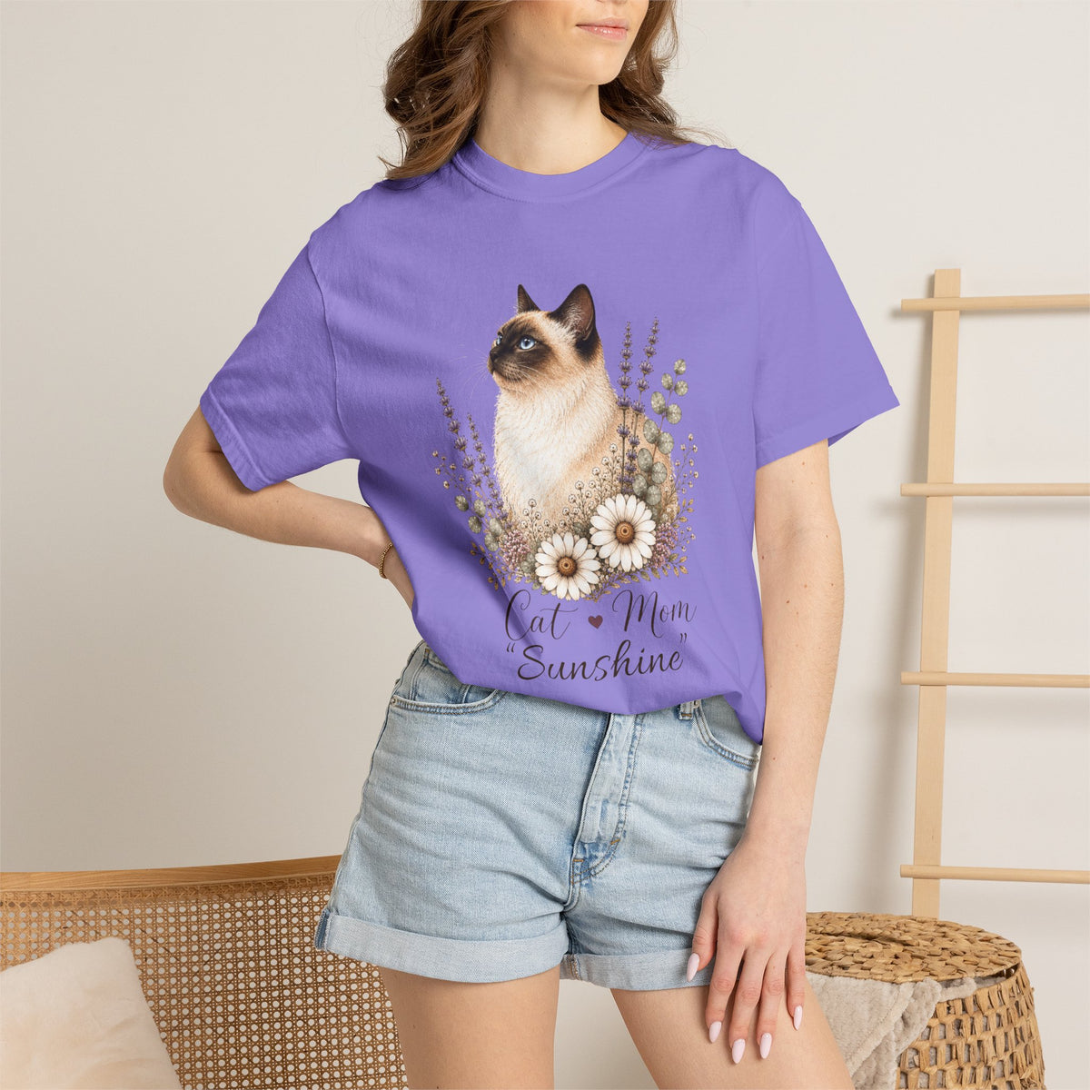 Personalized Siamese Cat Mom Comfort Colors® T-Shirt
