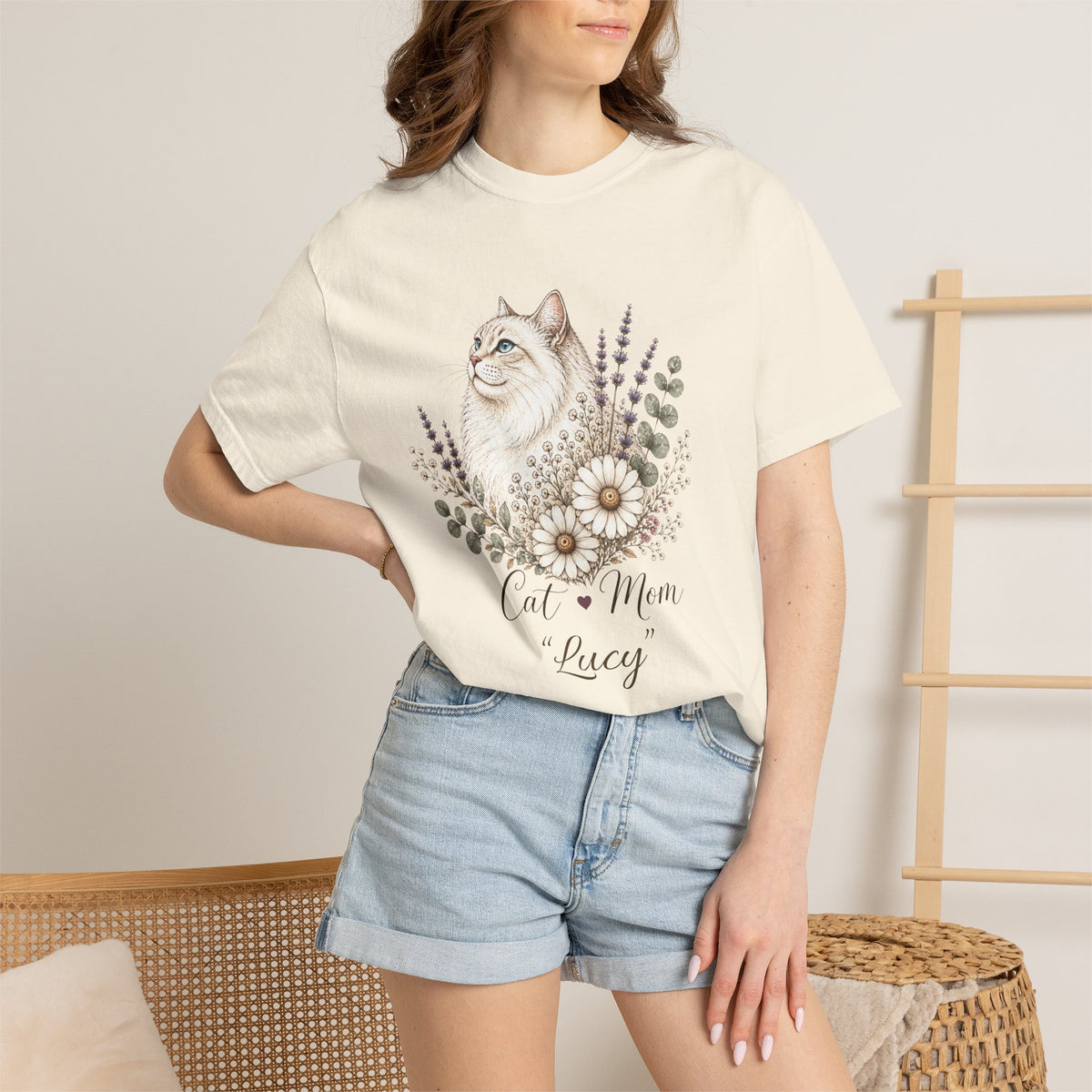 Personalized Adorable Cat Mom Comfort Colors® T-Shirt