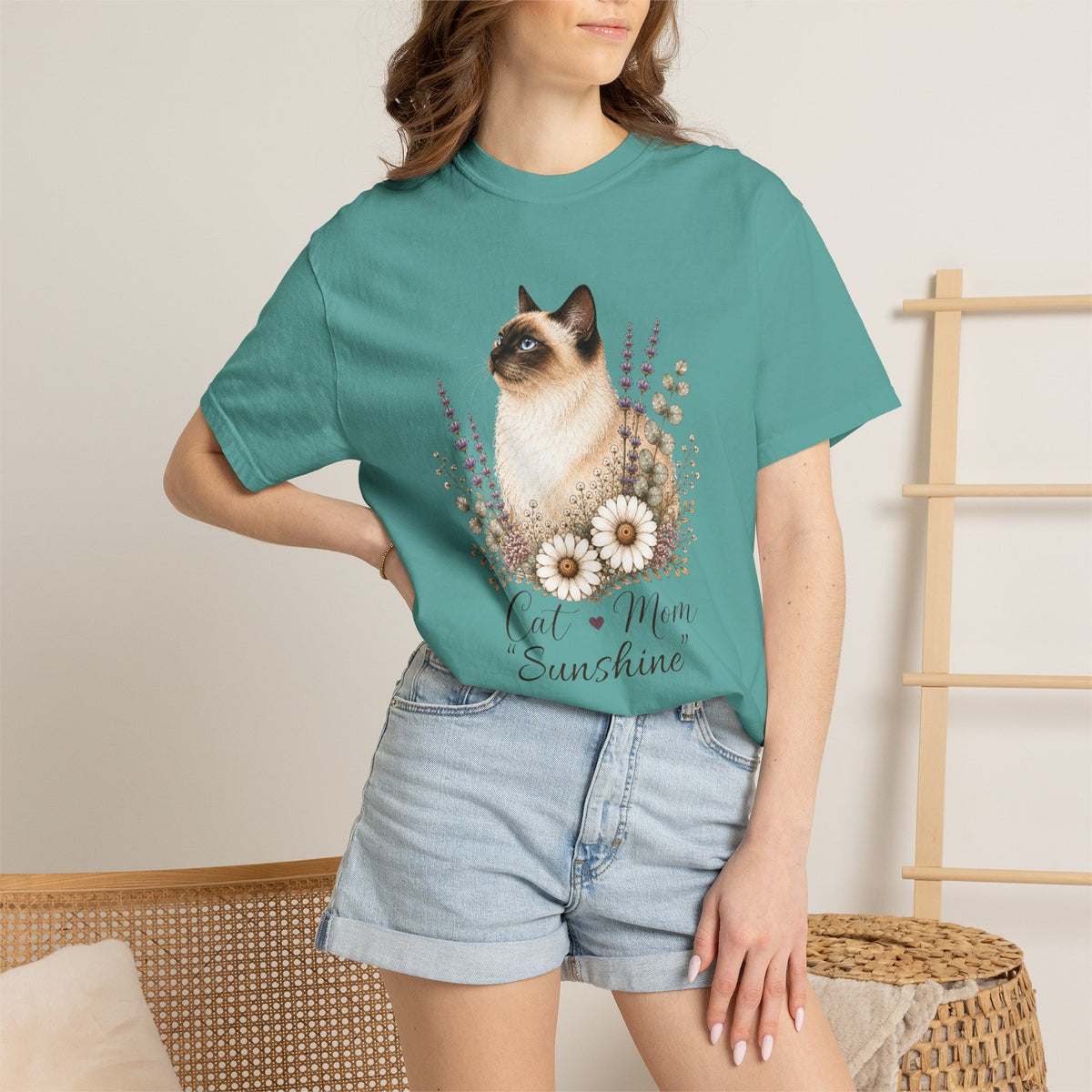 Personalized Siamese Cat Mom Comfort Colors® T-Shirt