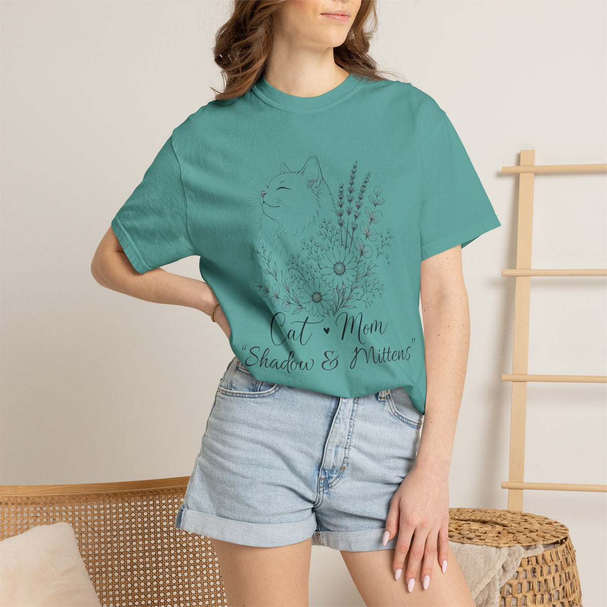Personalized Minimalist Floral Cat Mom Comfort Colors® T-Shirt