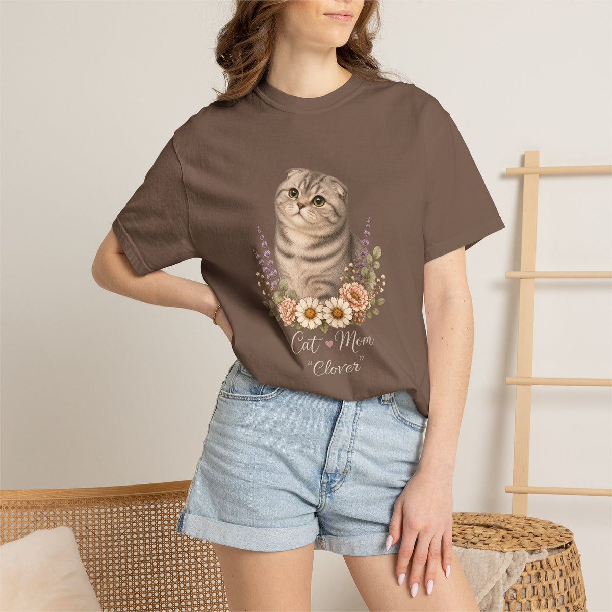 Personalized Scottish Fold Cat Mom Comfort Colors® T-Shirt