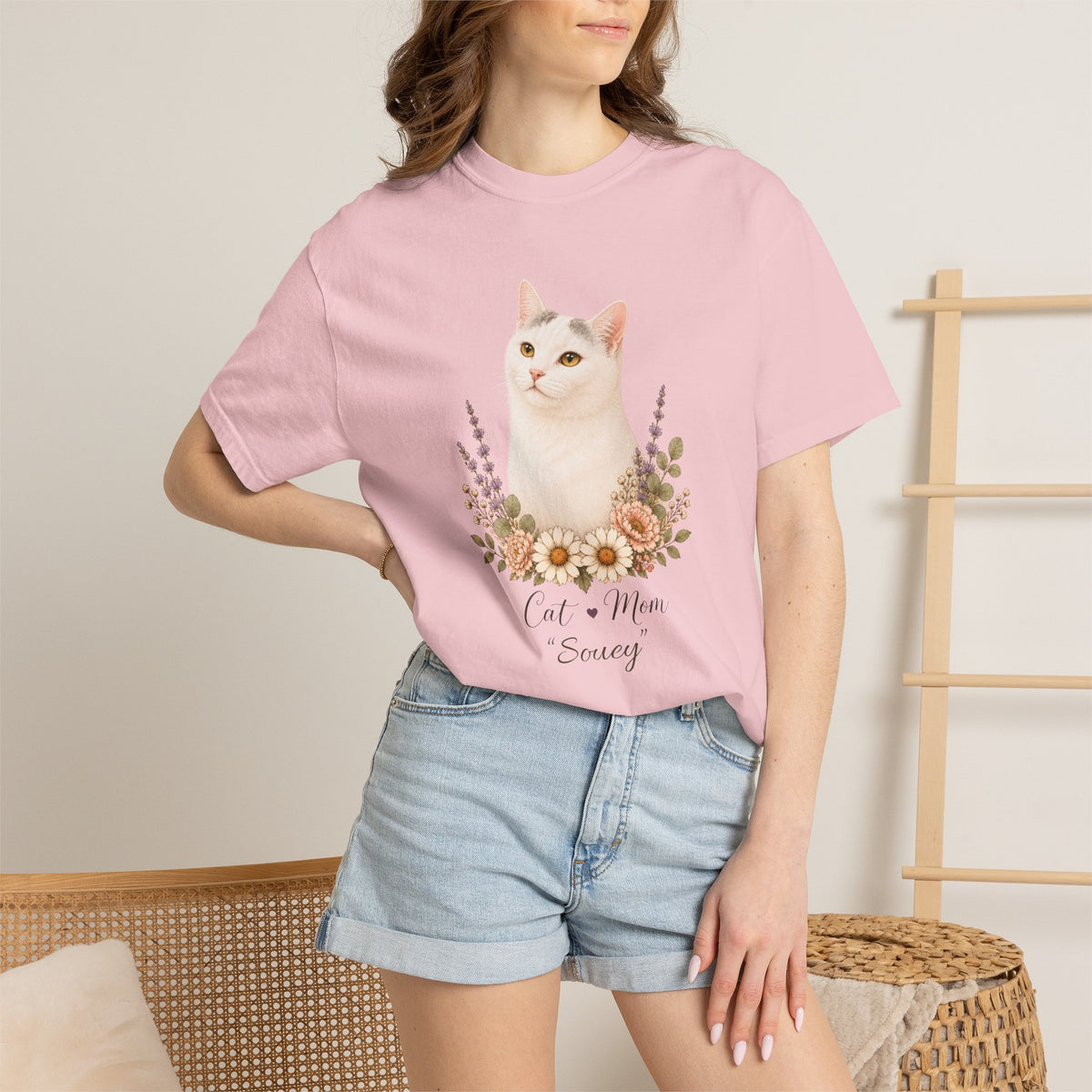 Personalized White Cat Mom Comfort Colors® T-Shirt