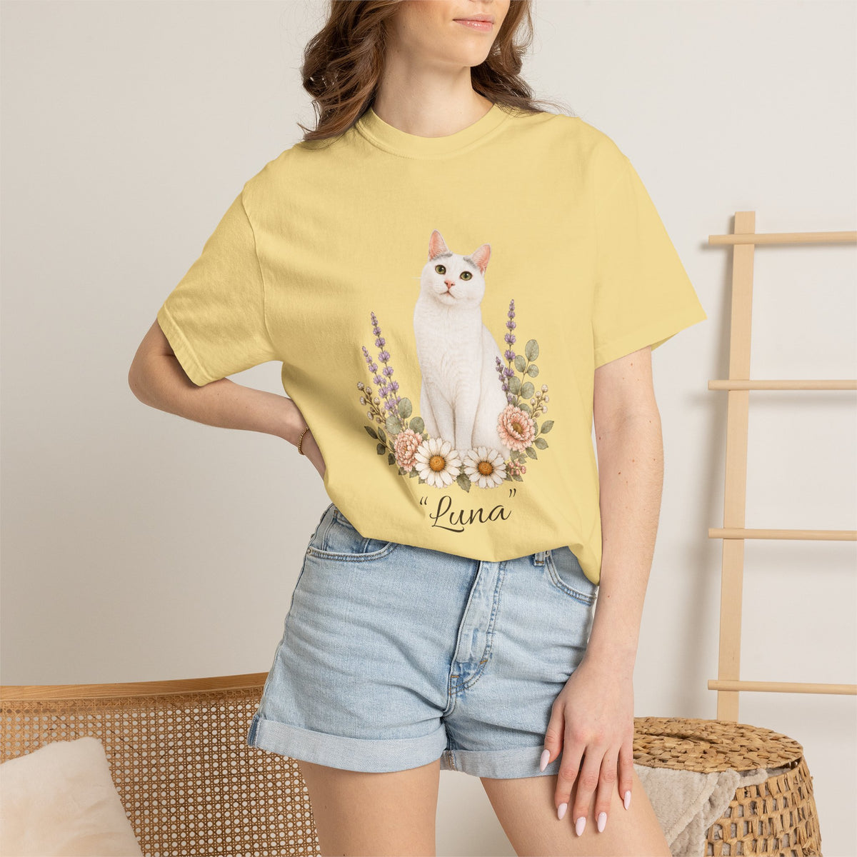 Personalized White Cat Cat Mom Comfort Colors® T-Shirt