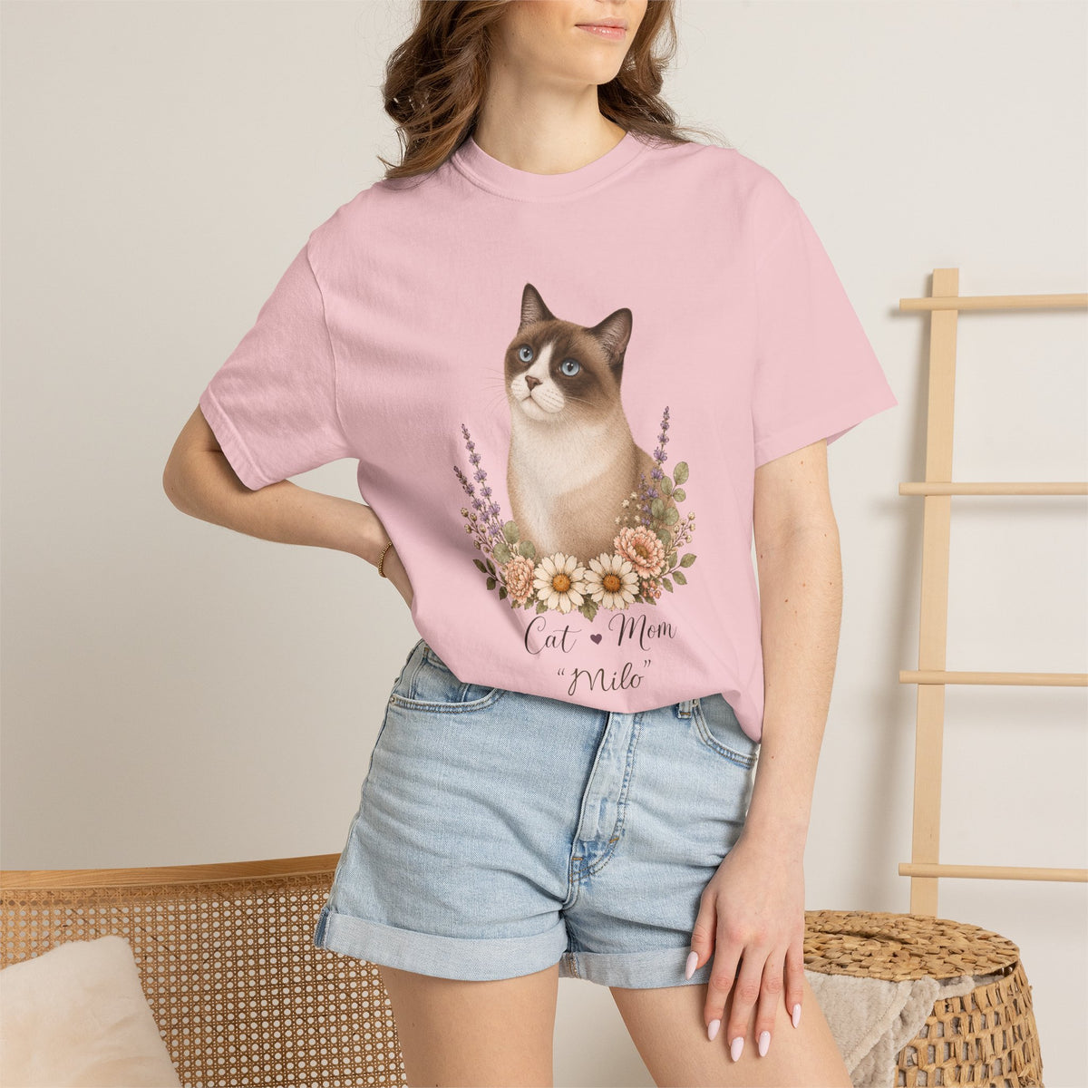 Personalized Seal Point Cat Mom Comfort Colors® T-Shirt