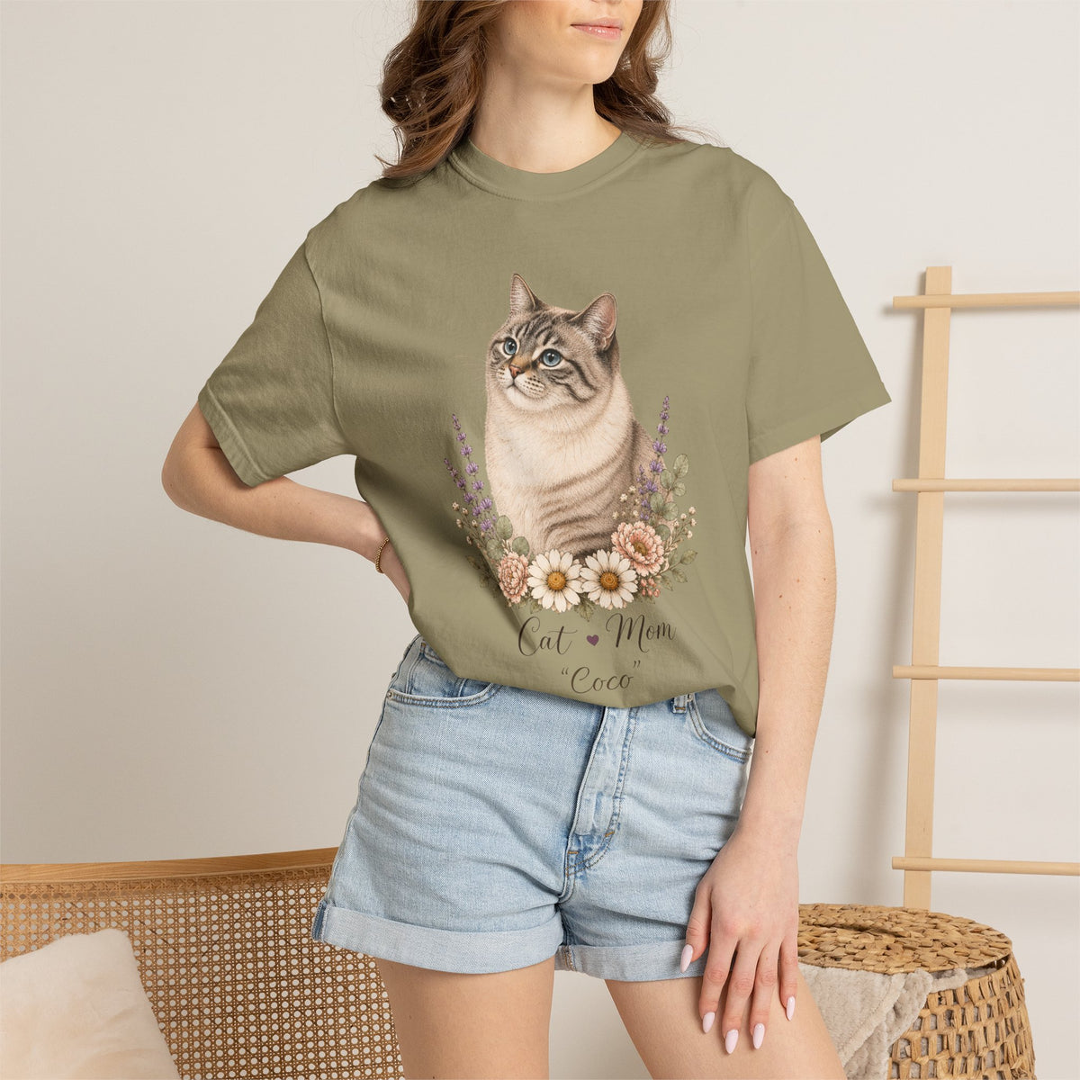 Personalized Lynx  Point Cat Mom Comfort Colors® T-Shirt