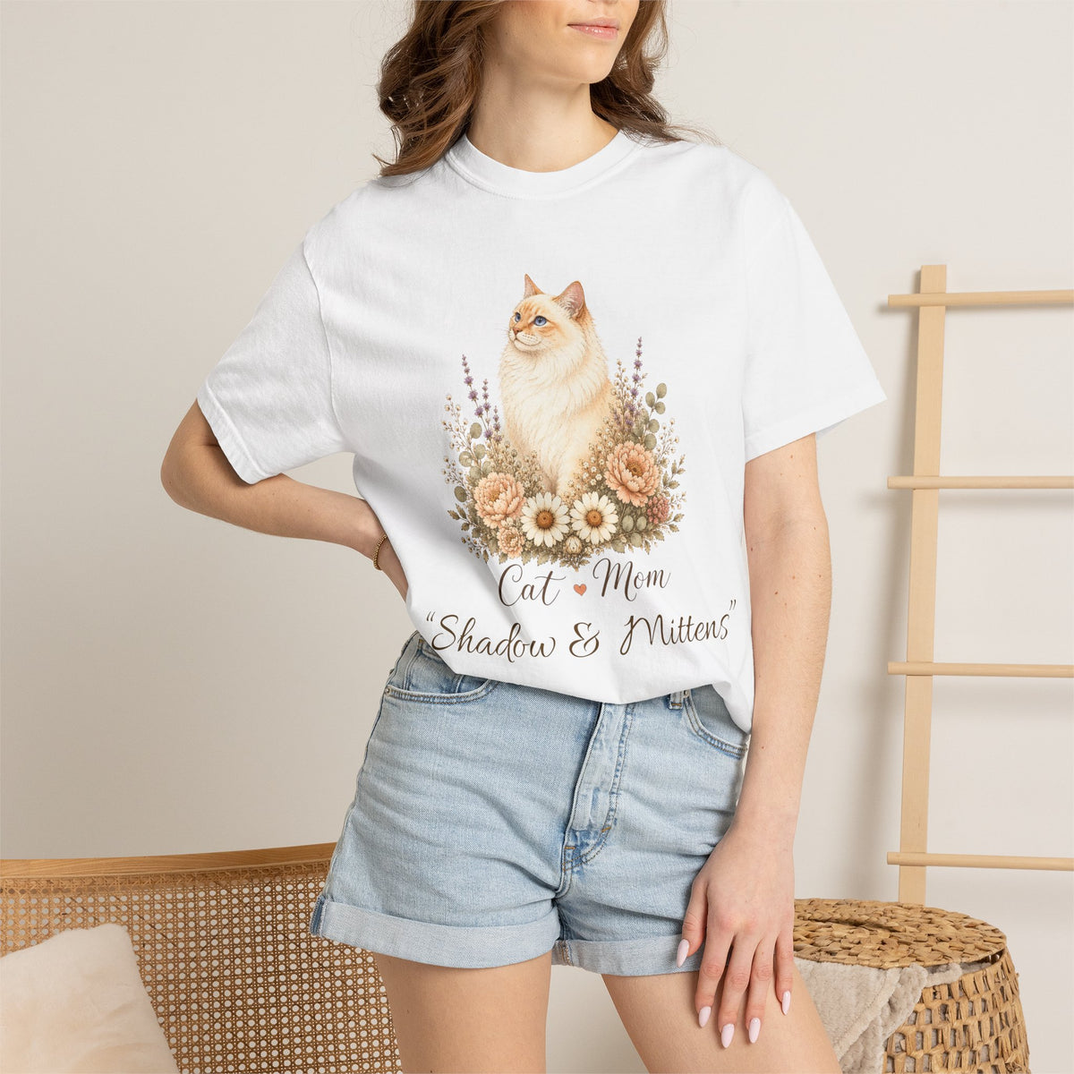 Personalized Flame Point Cat Mom Comfort Colors® T-Shirt
