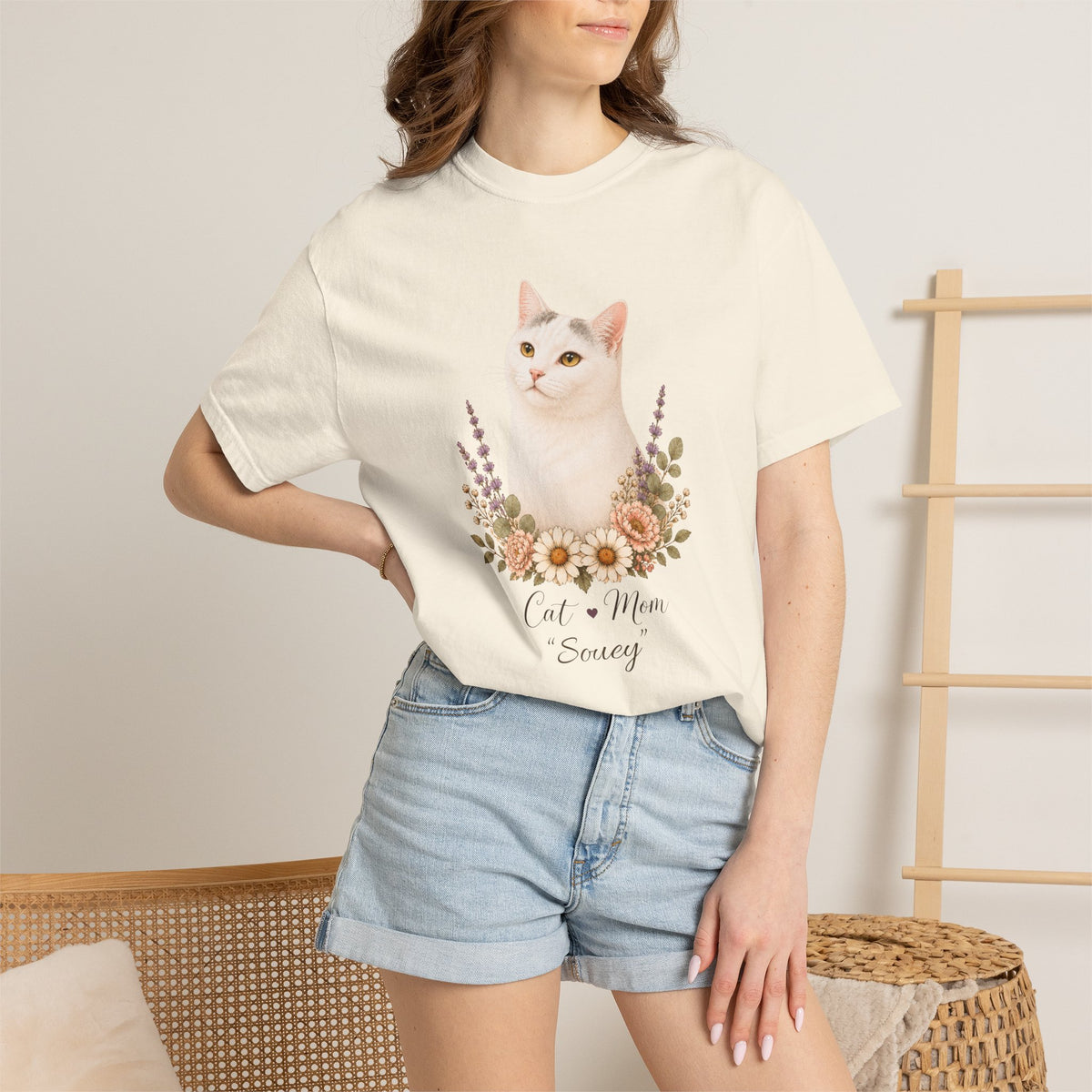 Personalized White Cat Mom Comfort Colors® T-Shirt