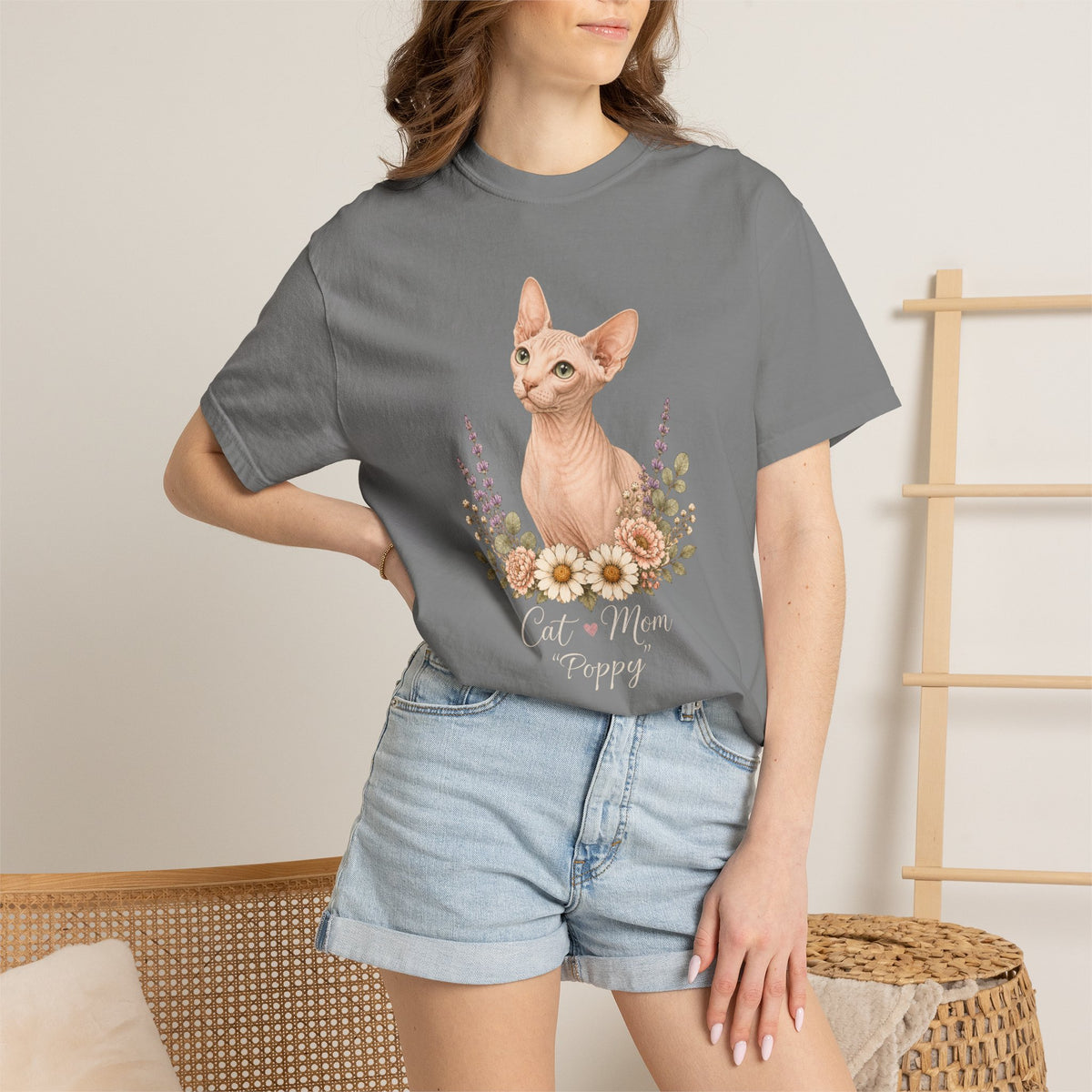 Personalized Cream Sphinx Cat Mom Comfort Colors® T-Shirt