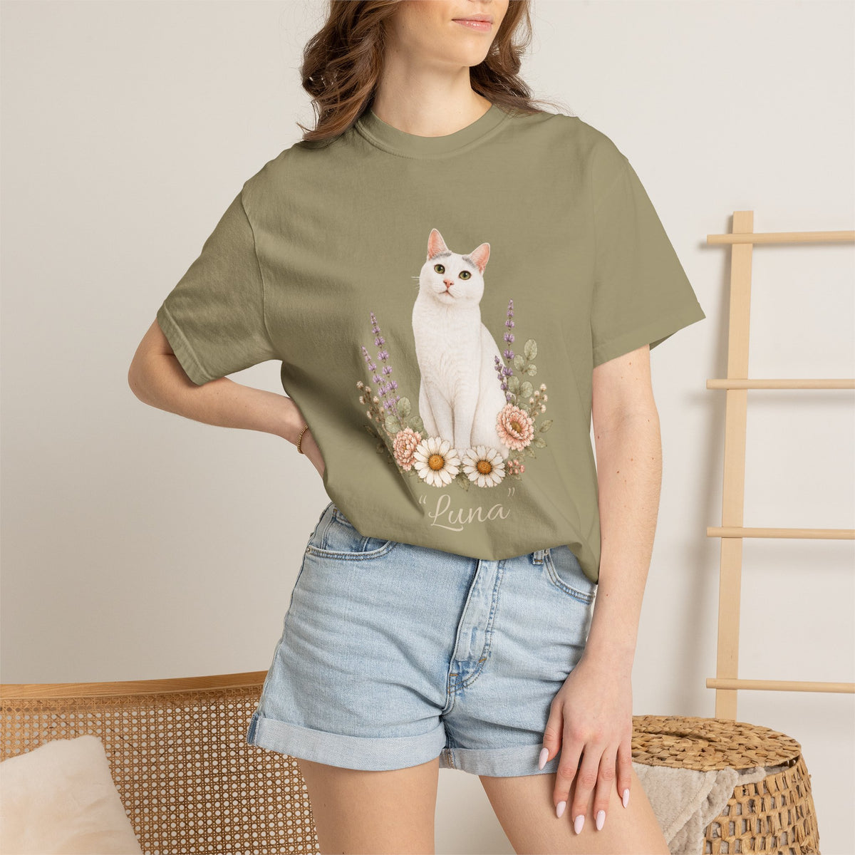 Personalized White Cat Cat Mom Comfort Colors® T-Shirt