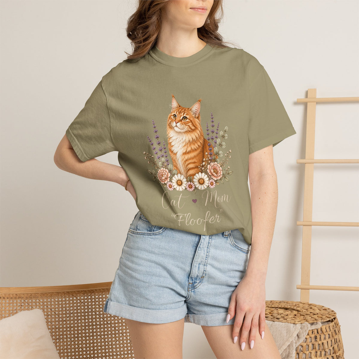 Personalized Maine Coon Cat Mom Comfort Colors® T-Shirt