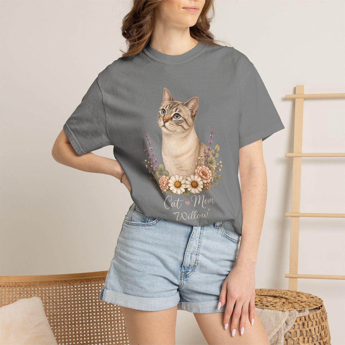 Personalized Lynx  Point Cat Mom Comfort Colors® T-Shirt