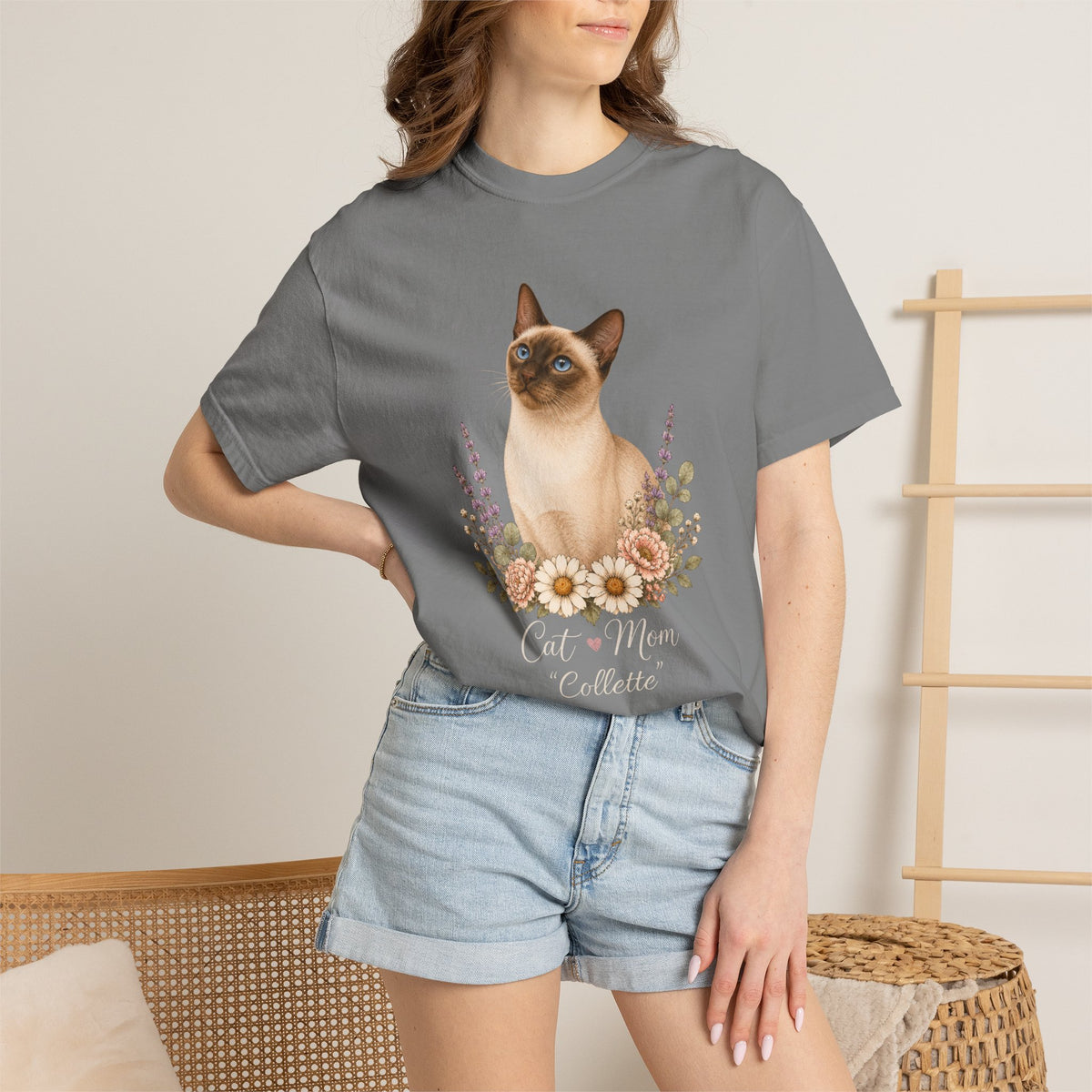 Personalized Siamese Cat Mom Comfort Colors® T-Shirt