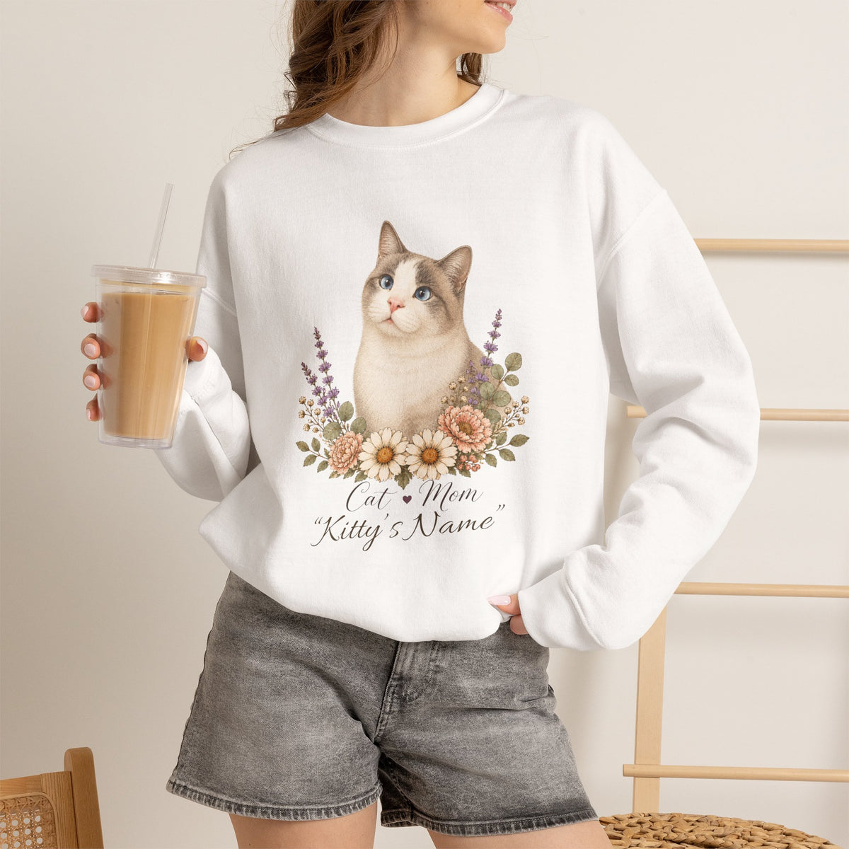 Personalized Blue-Point Snowshoe Cat Mom Gildan® Sweatshirt