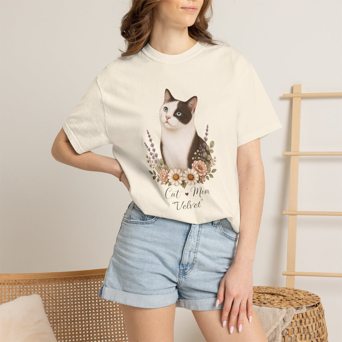 Personalized Bicolored Cat Mom Comfort Colors® T-Shirt
