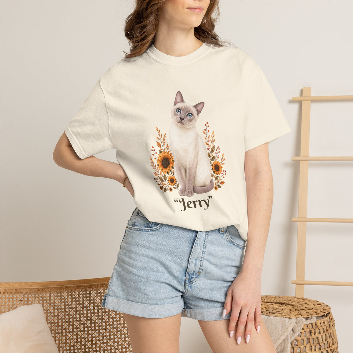 Personalized Siamese Cat Mom Comfort Colors® T-Shirt