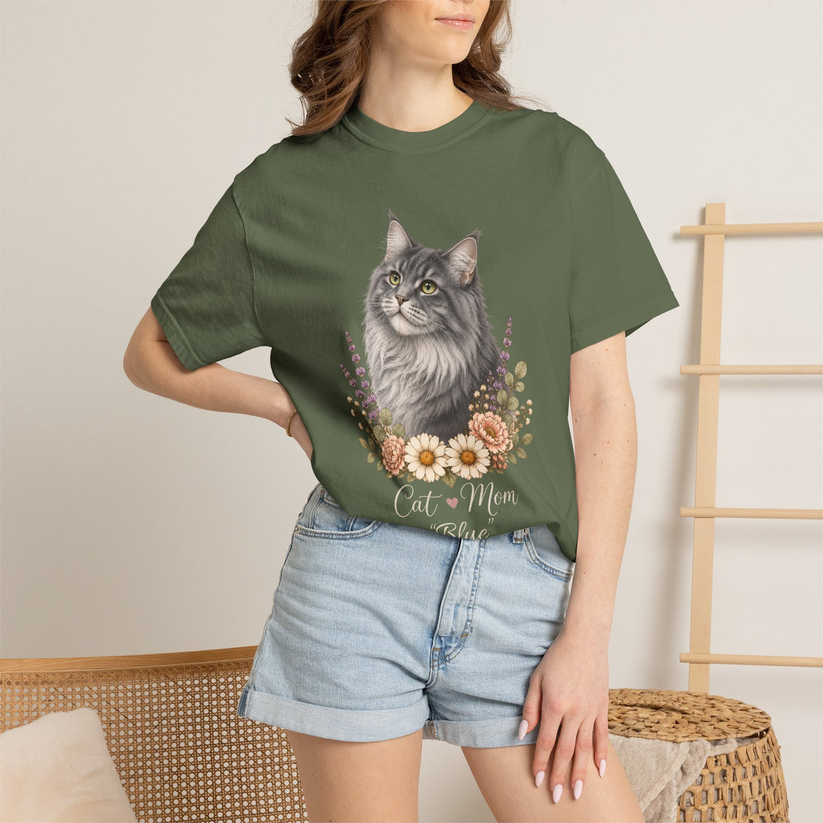 Personalized Maine Coon Cat Mom Comfort Colors® T-Shirt