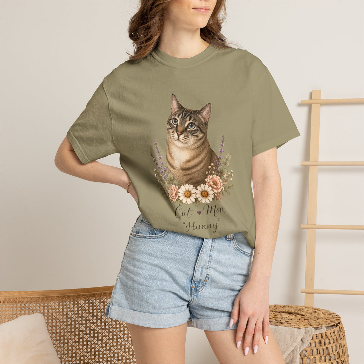 Personalized Blue Lynx Point Cat Mom Comfort Colors® T-Shirt