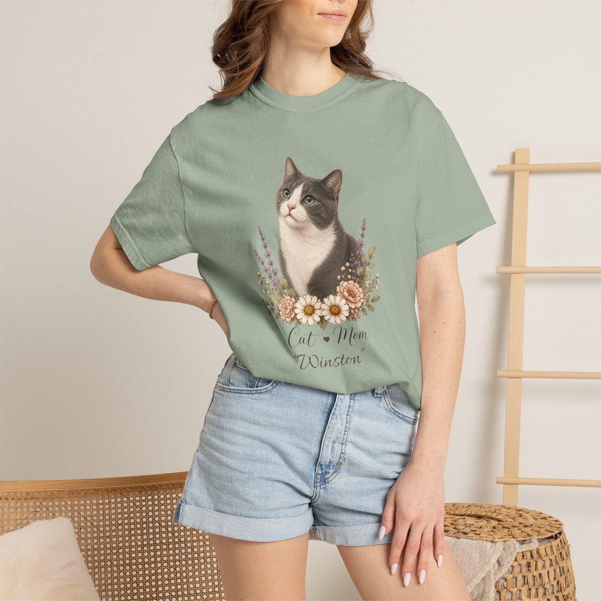 Personalized Gray Cat Mom Comfort Colors® T-Shirt